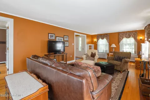 Living - 1435 Lowell Rd, Schenectady, NY 12308 photo 4 of 5