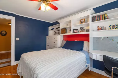 Bedroom - 1435 Lowell Rd, Schenectady, NY 12308 photo 5 of 10