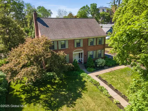 Exterior - 1435 Lowell Rd, Schenectady, NY 12308 photo 14 of 16