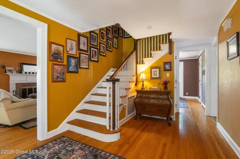 Entry Way - 1435 Lowell Rd, Schenectady, NY 12308 photo 4 of 6