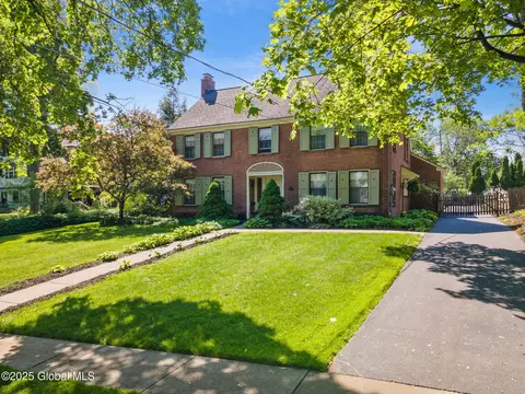 1435 Lowell Rd, Schenectady, NY 12308