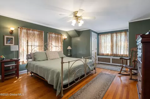 Bedroom - 1435 Lowell Rd, Schenectady, NY 12308 photo 1 of 10