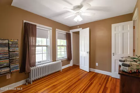 Bedroom - 1435 Lowell Rd, Schenectady, NY 12308 photo 6 of 10