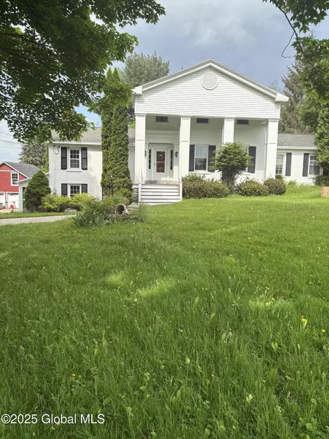 353 Truax Rd, Amsterdam, NY 12010
