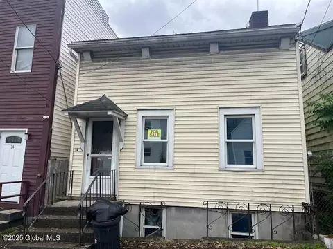 16 Mohawk St, Albany, NY 12204