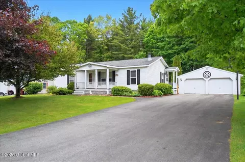23 Hilton Dr, South Glens Falls, NY 12803