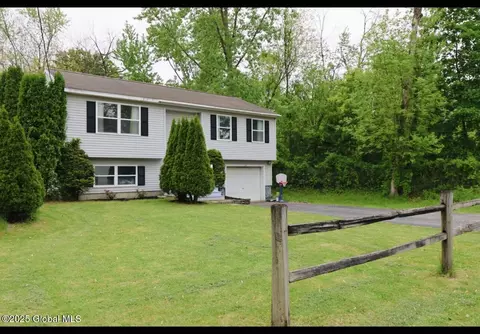 29 Clark St, Hudson Falls, NY 12839