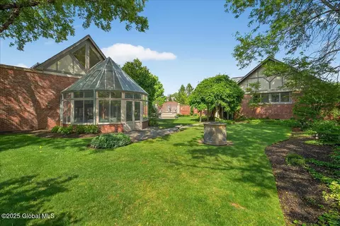 170-176 Woodlawn Ave, Saratoga Springs, NY 12866