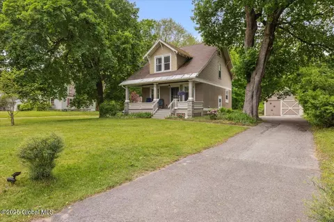 163 Maple Ave, Glenville, NY 12302
