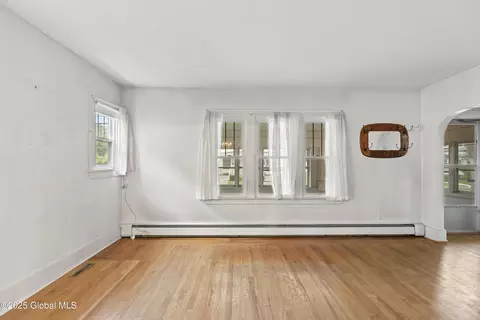 109 Vley Rd, Scotia, NY 12302 photo 9
