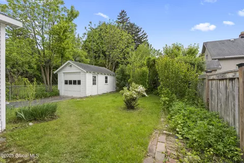 109 Vley Rd, Scotia, NY 12302 photo 3