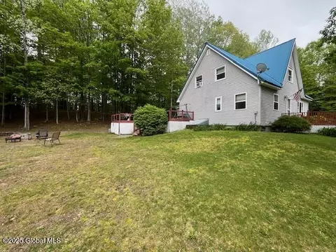 Exterior - 75 Stark Rd, Corinth, NY 12822 photo 5 of 14