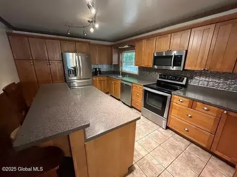 Kitchen - 75 Stark Rd, Corinth, NY 12822 photo 7 of 13