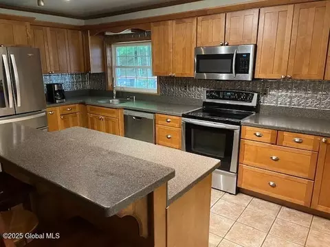 Kitchen - 75 Stark Rd, Corinth, NY 12822 photo 4 of 13