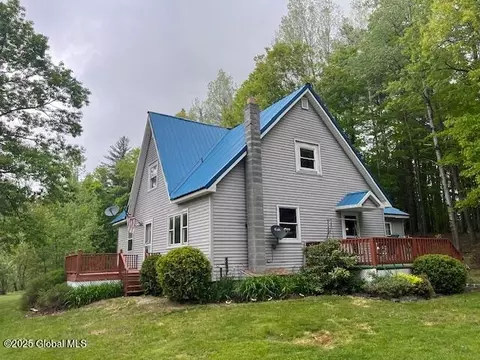 Exterior - 75 Stark Rd, Corinth, NY 12822 photo 7 of 14