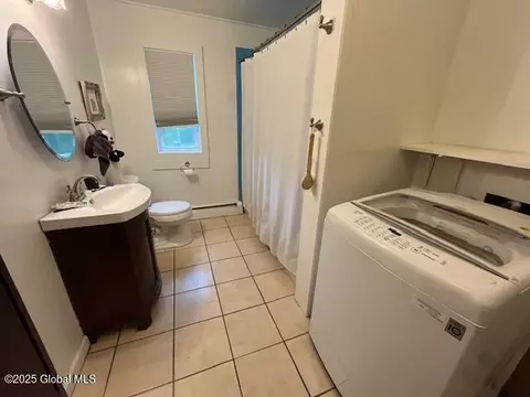 Bath - 75 Stark Rd, Corinth, NY 12822 photo 1 of 3