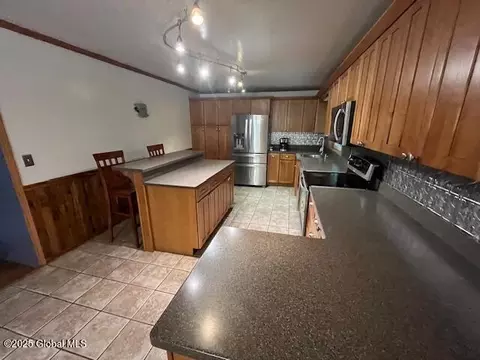 Kitchen - 75 Stark Rd, Corinth, NY 12822 photo 2 of 13
