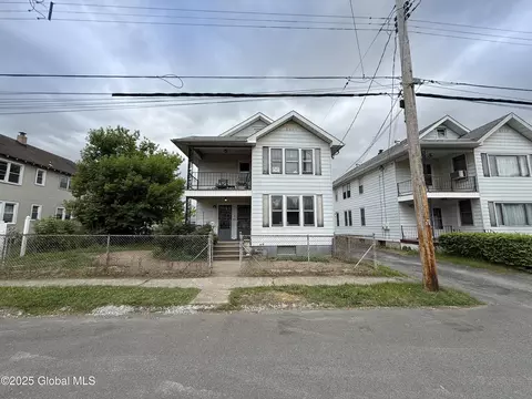 76 3rd St, Cohoes, NY 12047