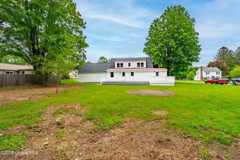 Exterior - 5 Edmel Rd, Glenville, NY 12302 photo 5 of 7