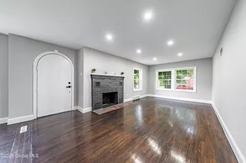 Living - 5 Edmel Rd, Glenville, NY 12302 photo 1 of 2