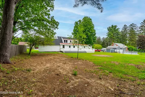 Exterior - 5 Edmel Rd, Glenville, NY 12302 photo 6 of 7