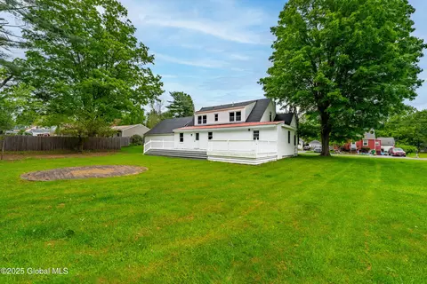 Exterior - 5 Edmel Rd, Glenville, NY 12302 photo 4 of 7