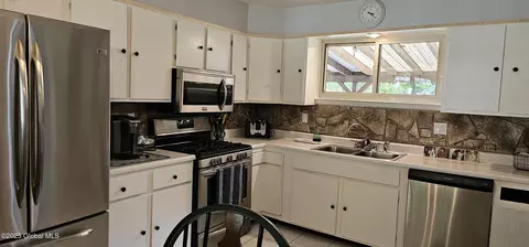 18 Mills Ter, Fonda, NY 12068 photo 14