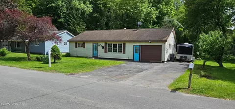 18 Mills Ter, Fonda, NY 12068 photo 2