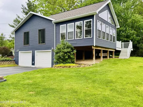 111 Smith Rd, Mechanicville, NY 12118