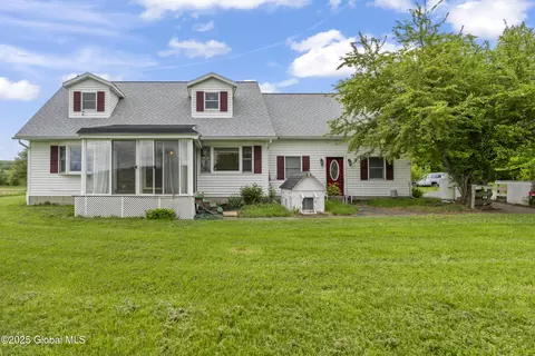 123 Rose Vidot Dr, Amsterdam, NY 12010
