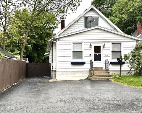 2618 Stanton St, Schenectady, NY 12306