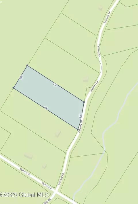 24 Tannery Ln, Hague, NY 12836