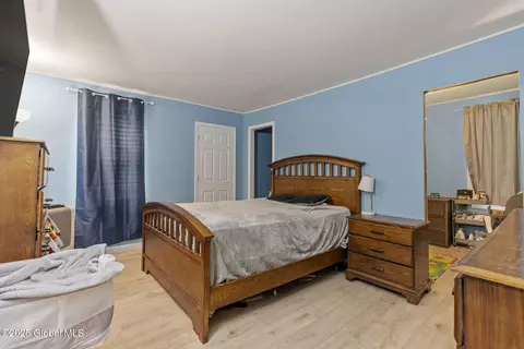 Bedroom - 797 Eastern Ave, Schenectady, NY 12308 photo 1 of 4