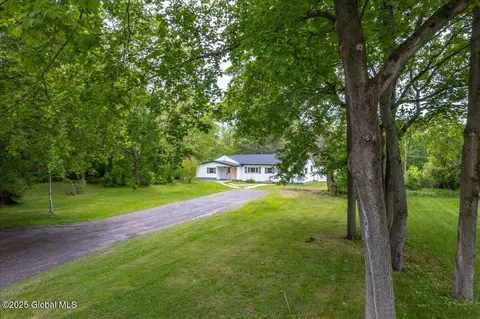 178 Foch Rd, Glenville, NY 12302