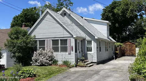 209 Hudson Ave E, Rensselaer, NY 12144