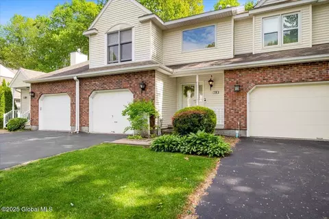 38 Woodside Dr, Clifton Park, NY 12065