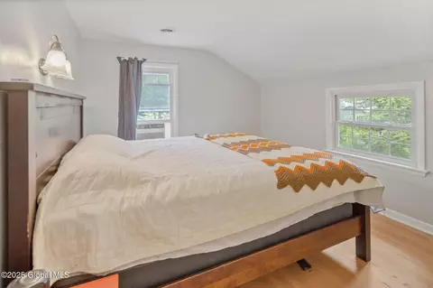 Bedroom - 1920 Dover Rd, Schenectady, NY 12309 photo 4 of 4