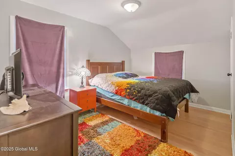 Bedroom - 1920 Dover Rd, Schenectady, NY 12309 photo 2 of 4