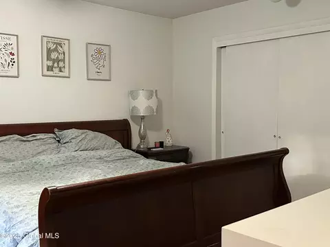 Bedroom - 33 Oak Rd, Delmar, NY 12054 photo 1 of 4