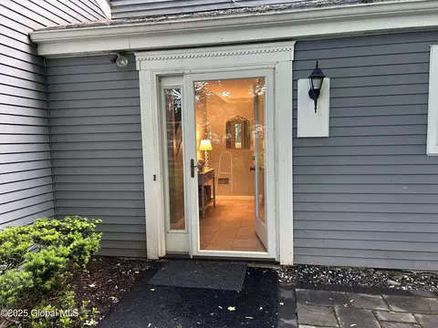 Entry Way - 33 Oak Rd, Delmar, NY 12054 photo 1 of 3