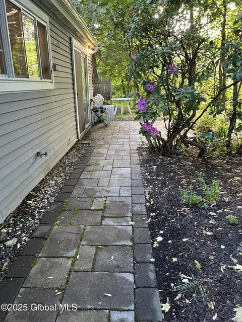 Exterior - 33 Oak Rd, Delmar, NY 12054 photo 2 of 7