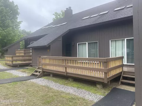 11 Overlook Ln # K, Chestertown, NY 12817