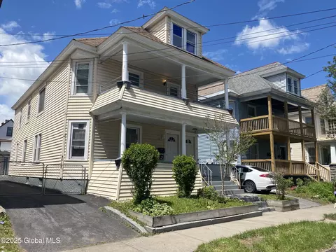 Exterior - 20 Hawk St, Schenectady, NY 12307 photo 3 of 5