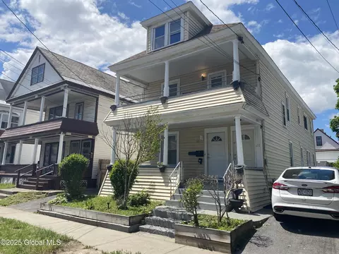 Exterior - 20 Hawk St, Schenectady, NY 12307 photo 2 of 5