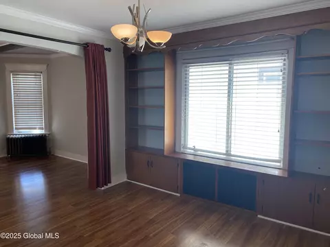 Living - 20 Hawk St, Schenectady, NY 12307 photo 3 of 5
