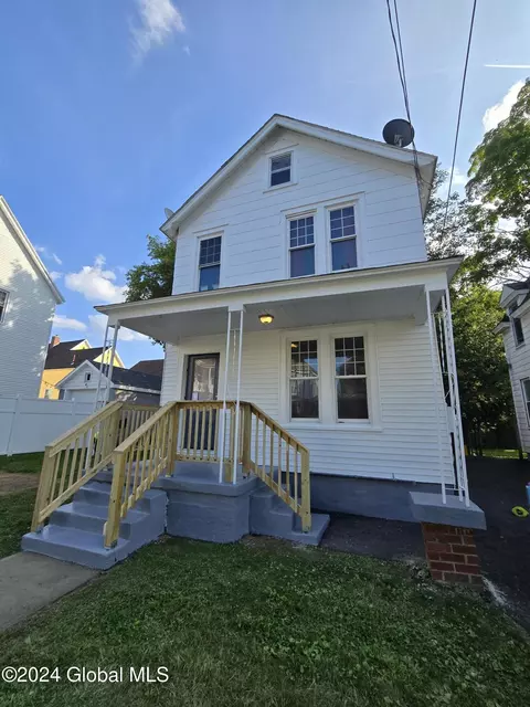 726 Mason St, Schenectady, NY 12308