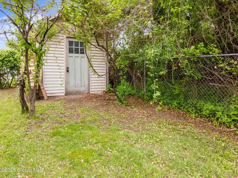 3291 Frank St, Schenectady, NY 12306 photo 35