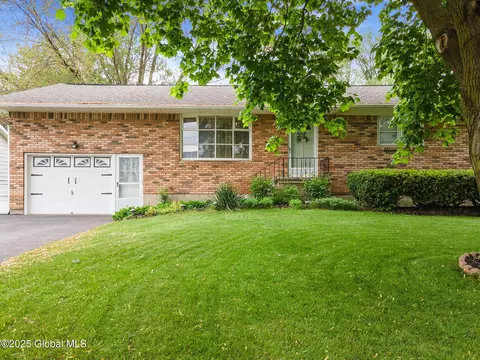 3291 Frank St, Schenectady, NY 12306 photo 3