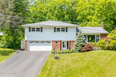 26 Judd Ln, Wynantskill, NY 12198