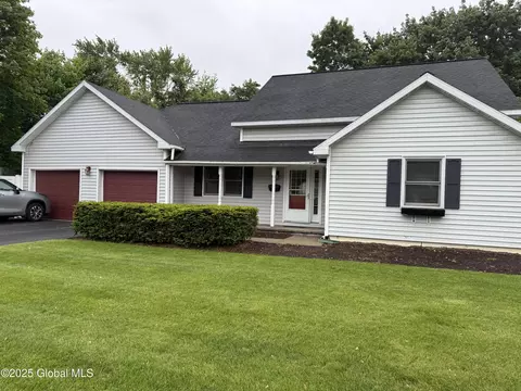 12 Graves St, Glens Falls, NY 12801